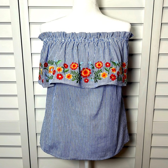Miss Me Striped Floral Embroidered Off The Shoulder Top Size Medium - Picture 2 of 7